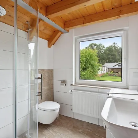 In Krimderode Mit Grill, Whirlpool Und Terrasse  *